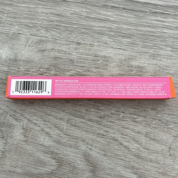 Clinique Quickliner for Eyes Intense in 09 Intense Ebony
Twist Crayon Eyeliner - Picture 4 of 6